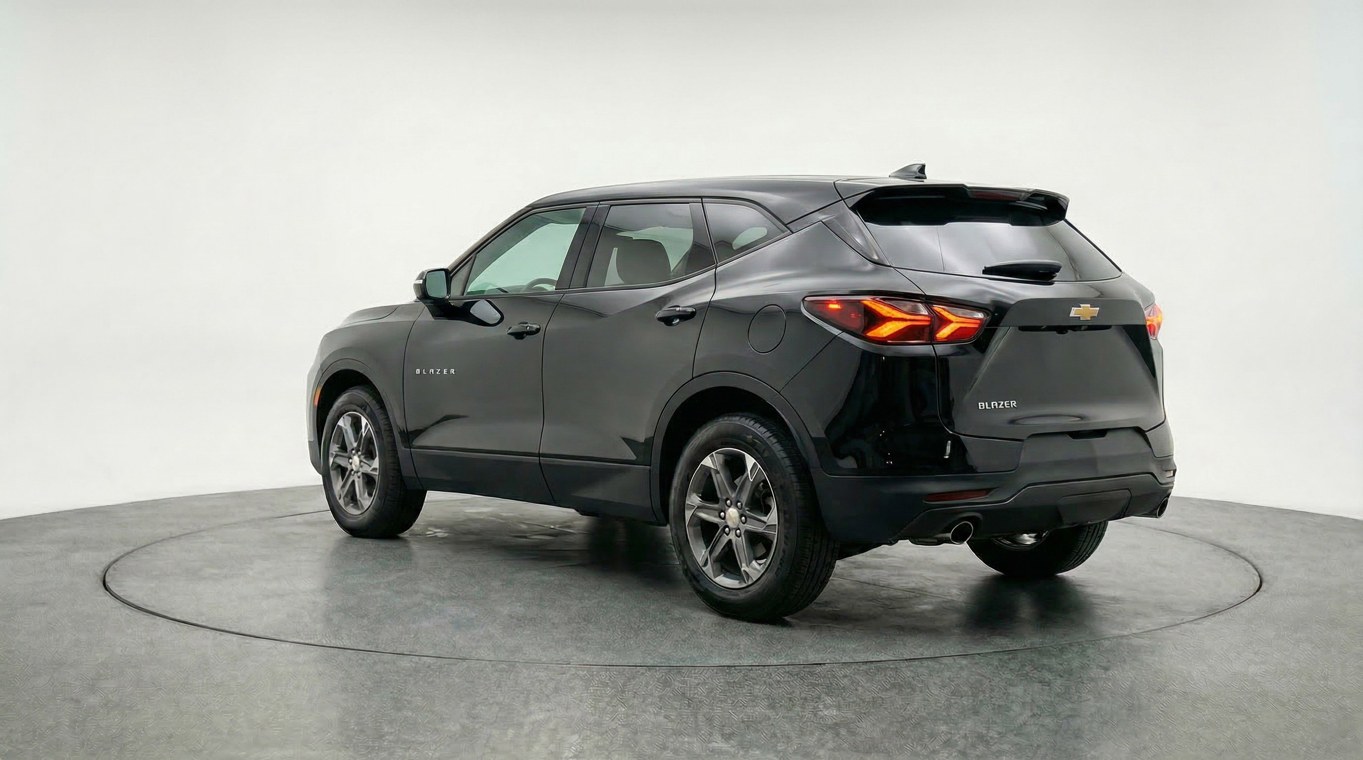 Used 2025 Chevrolet Blazer LT image 6