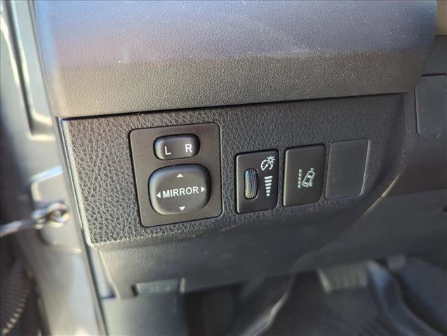 Used 2017 Toyota RAV4 LE FWD image 13