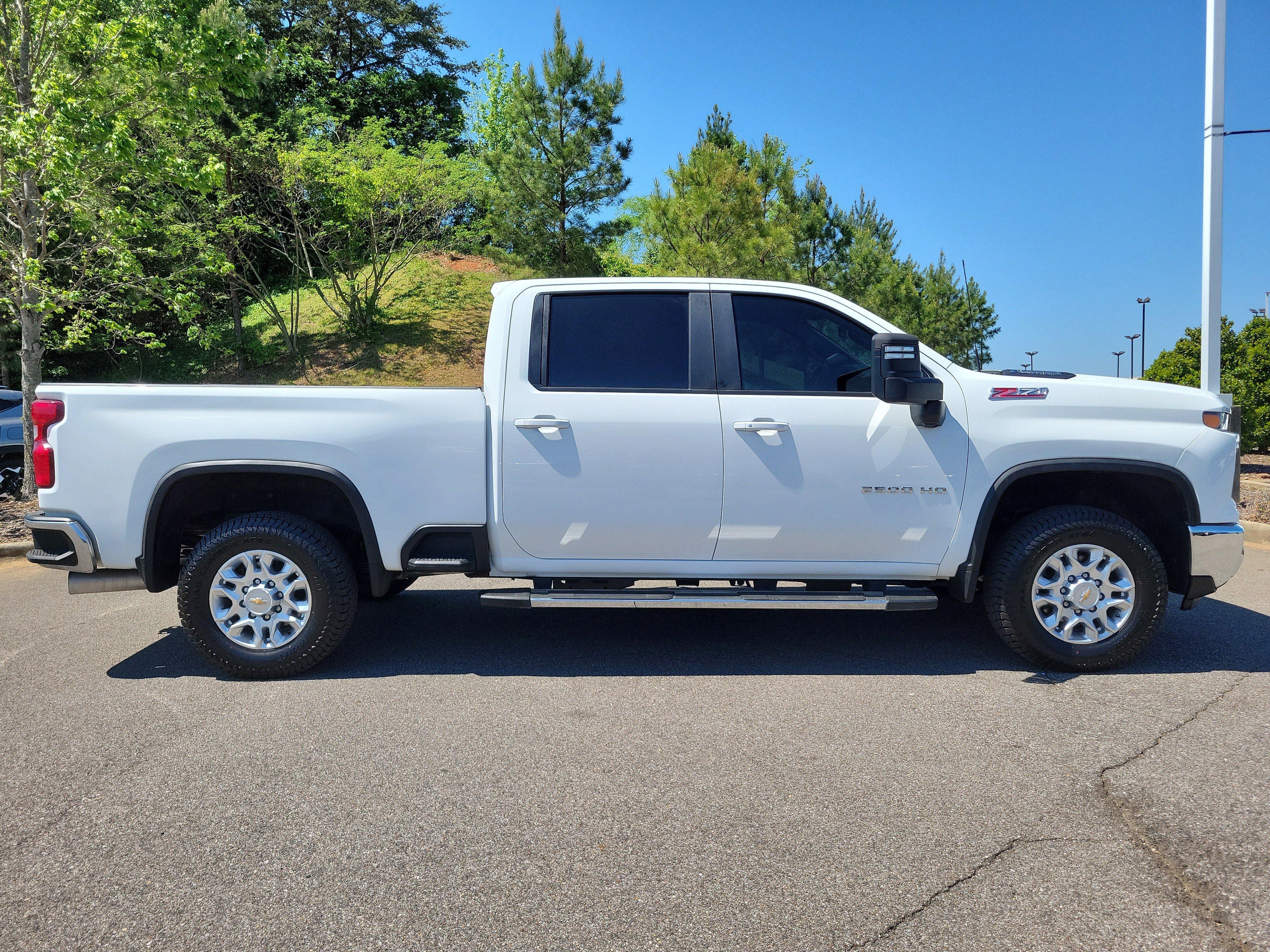 Used 2024 Chevrolet Silverado 2500 LT AWD/4WD image 22