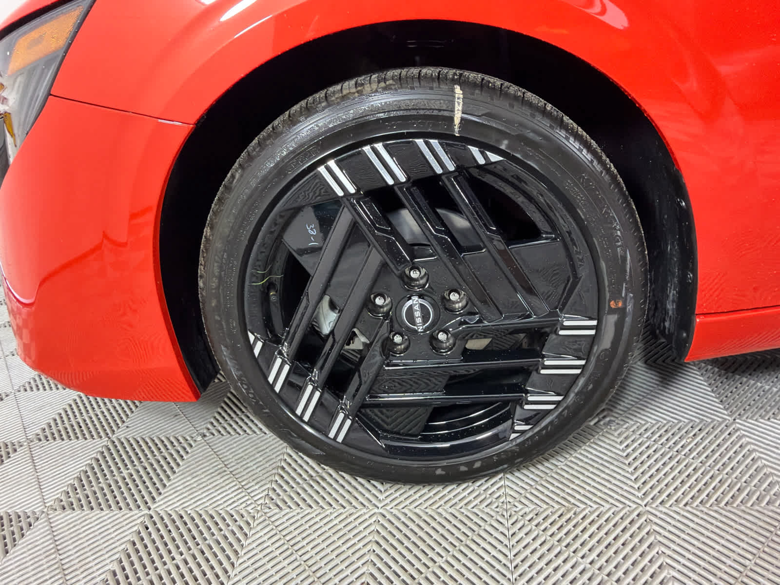 New 2027 Nissan Sentra SR w/ Floor Mat Package FWD image 9