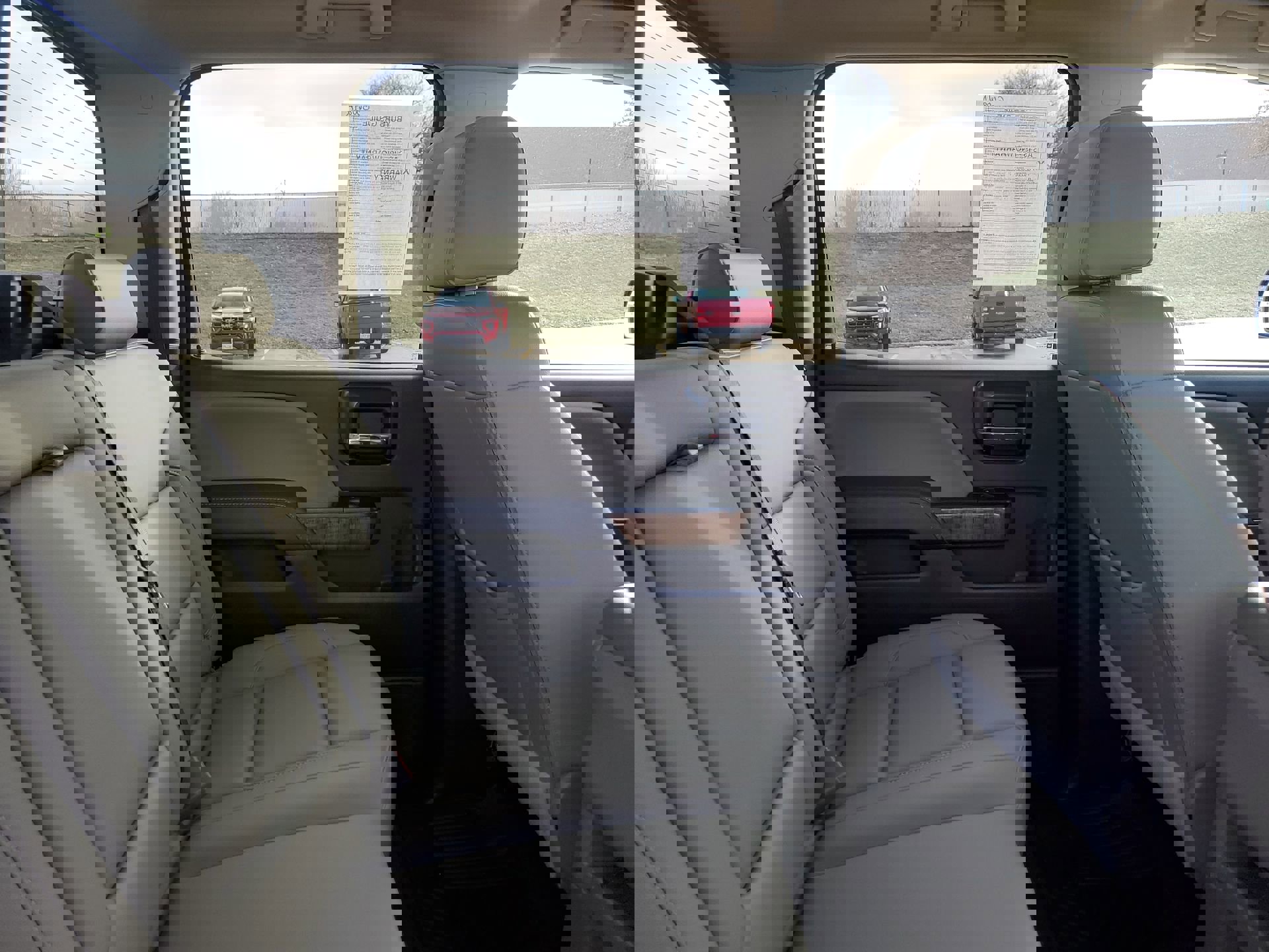 Used 2018 GMC Sierra 1500 SLT w/ SLT Premium Package image 32