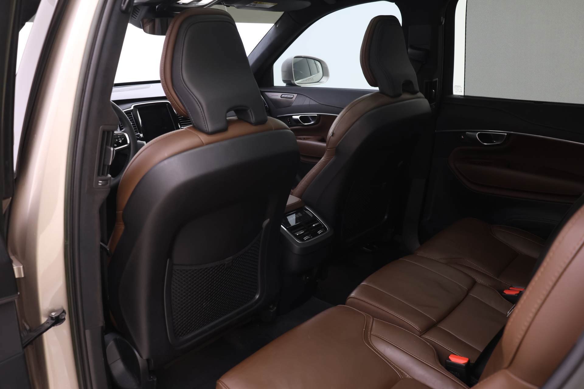 Certified 2023 Volvo XC90 B6 Ultimate image 16