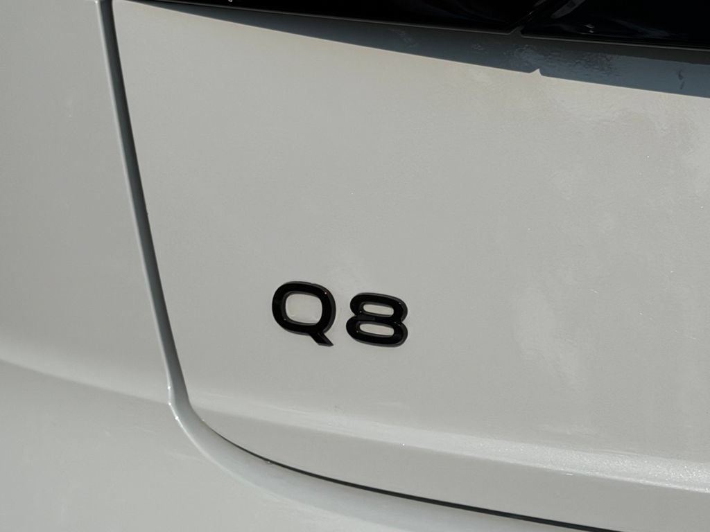 Used 2025 Audi Q8 Premium w/ Convenience Package AWD/4WD image 28