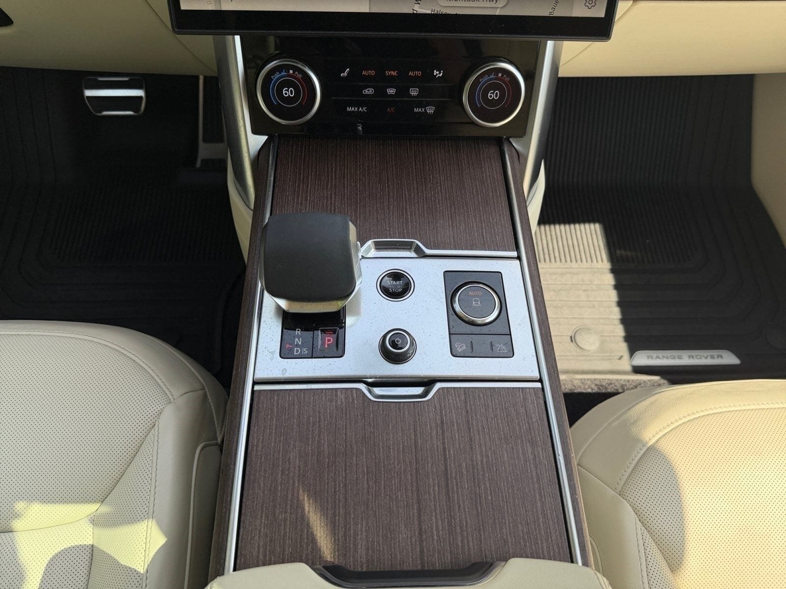 Certified 2023 Land Rover Range Rover SE AWD/4WD image 14