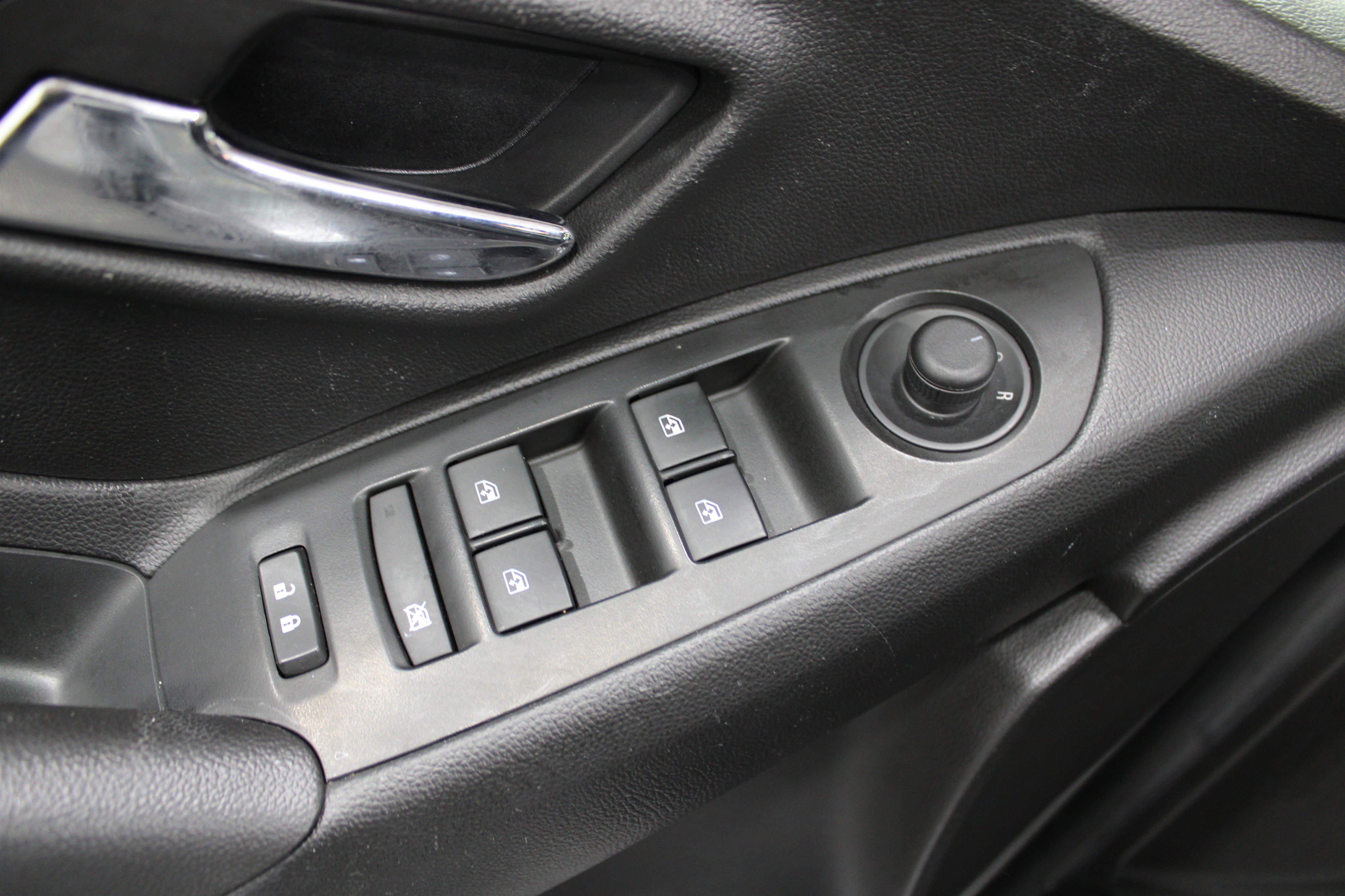 Used 2019 Chevrolet Trax LT w/ LT Convenience Package FWD image 6