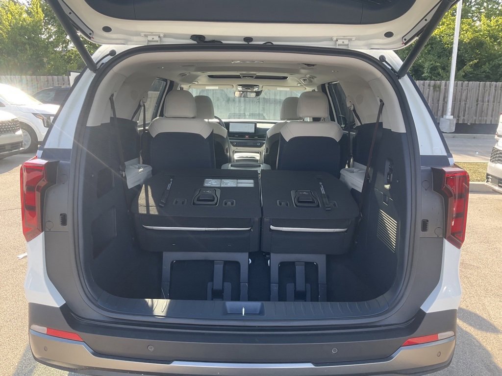 New 2026 Kia Carnival SX w/ SX Dark Edition Package image 32