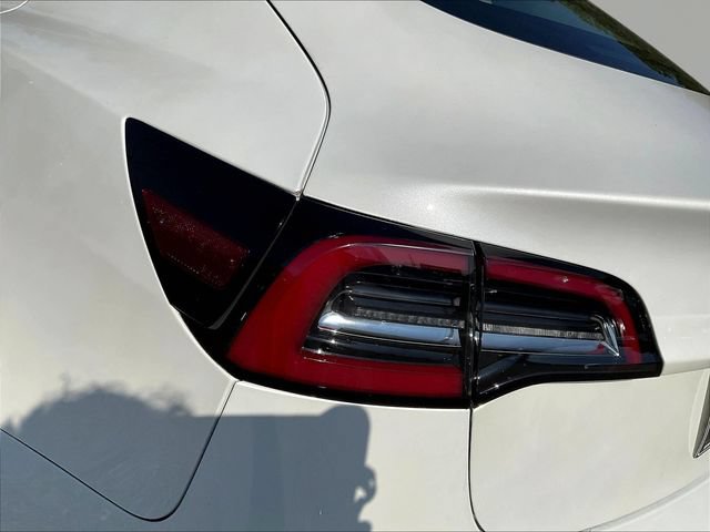 Used 2022 Tesla Model 3 Long Range AWD/4WD image 22
