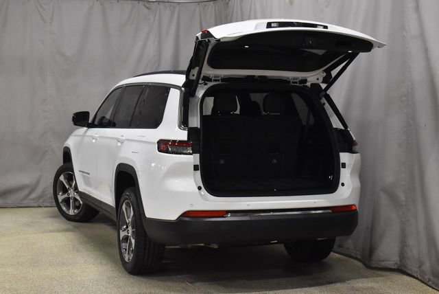 New 2025 Jeep Grand Cherokee L Limited w/ Trailer Tow Package image 30