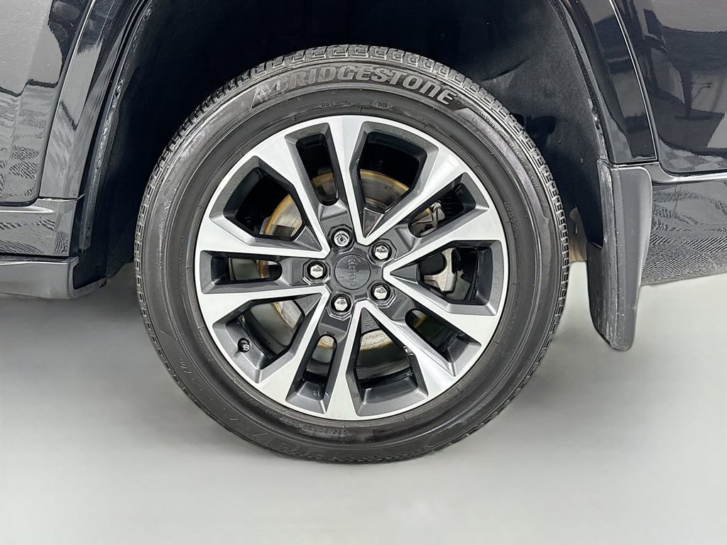 Used 2021 Jeep Grand Cherokee L Overland w/ Luxury Tech Group IV AWD/4WD image 34