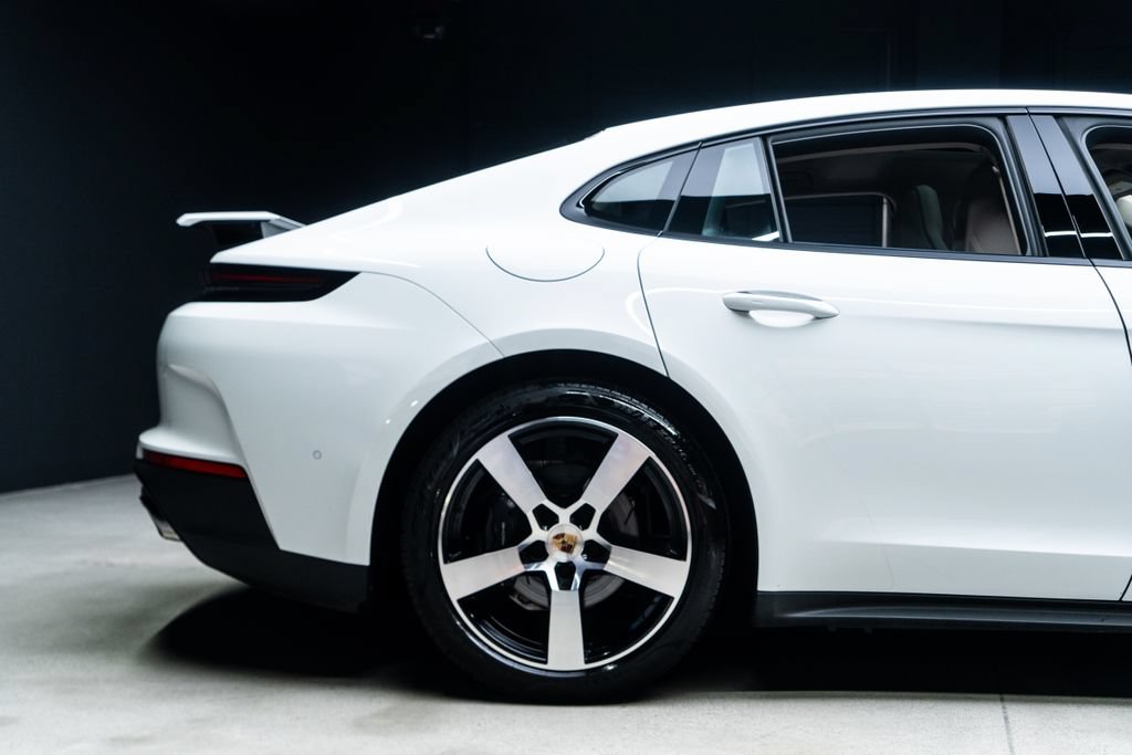 Used 2025 Porsche Panamera w/ Premium Package RWD image 13