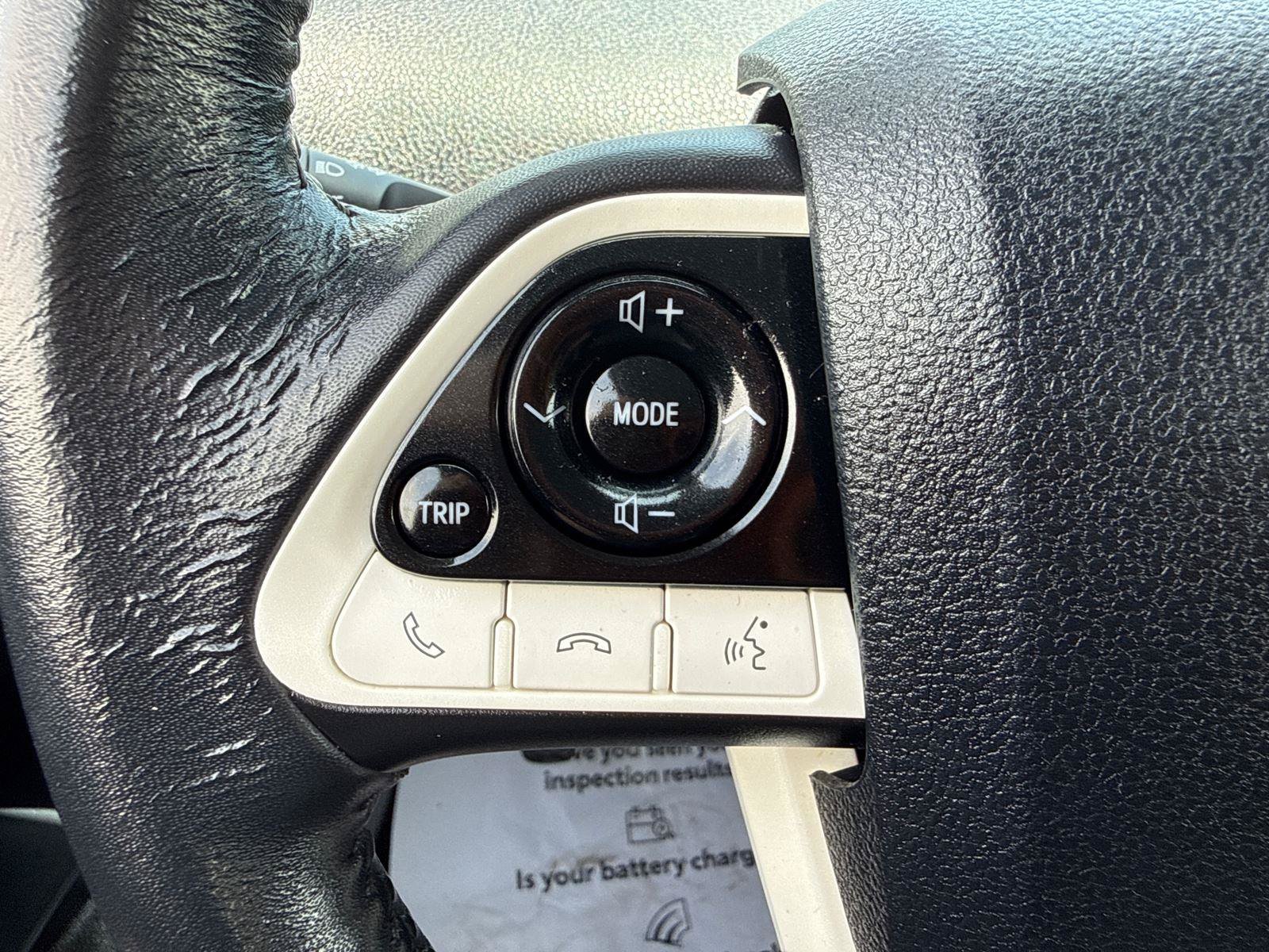 Used 2016 Toyota Prius Four FWD image 15