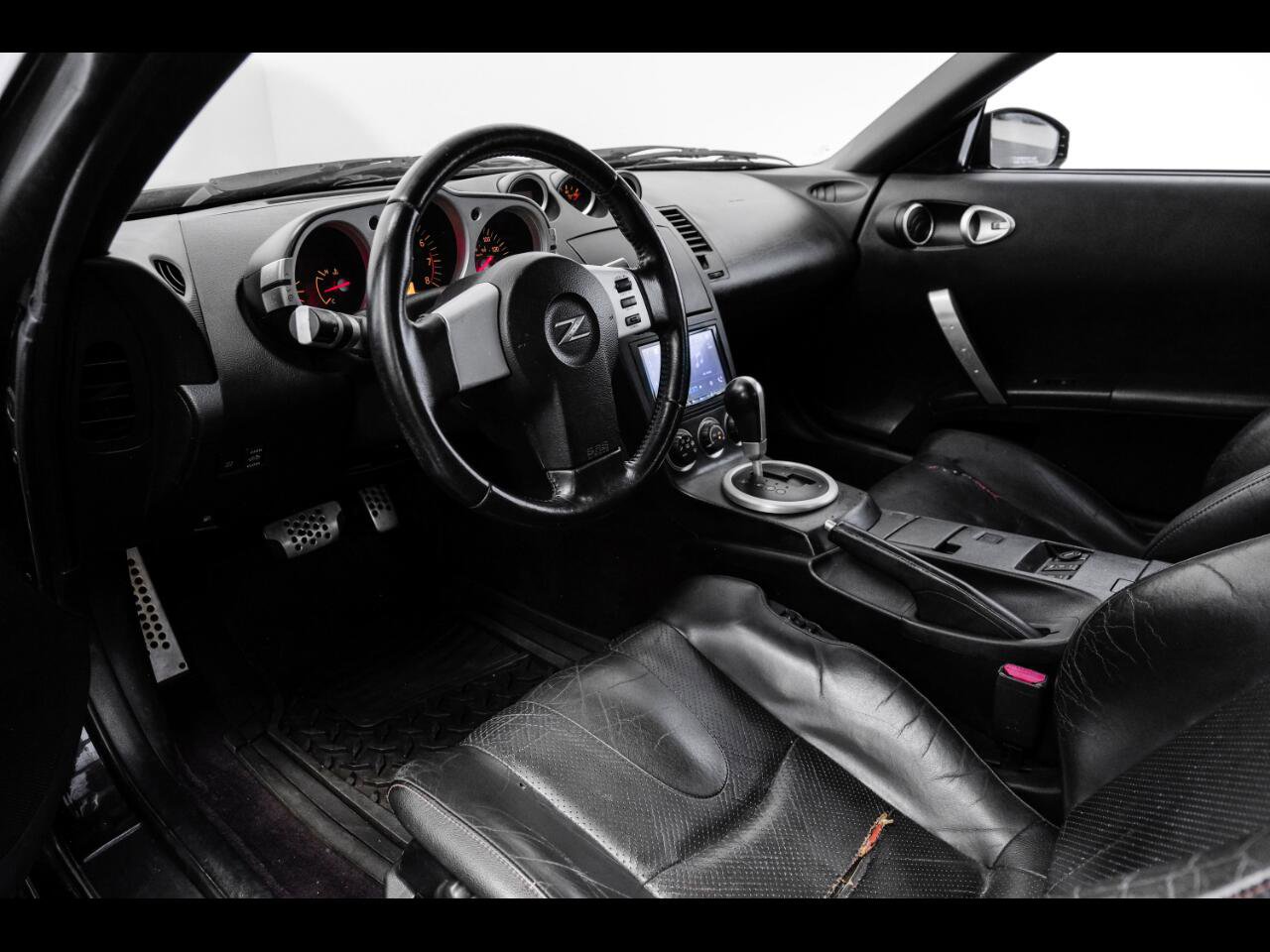 Used 2005 Nissan 350Z Touring image 3