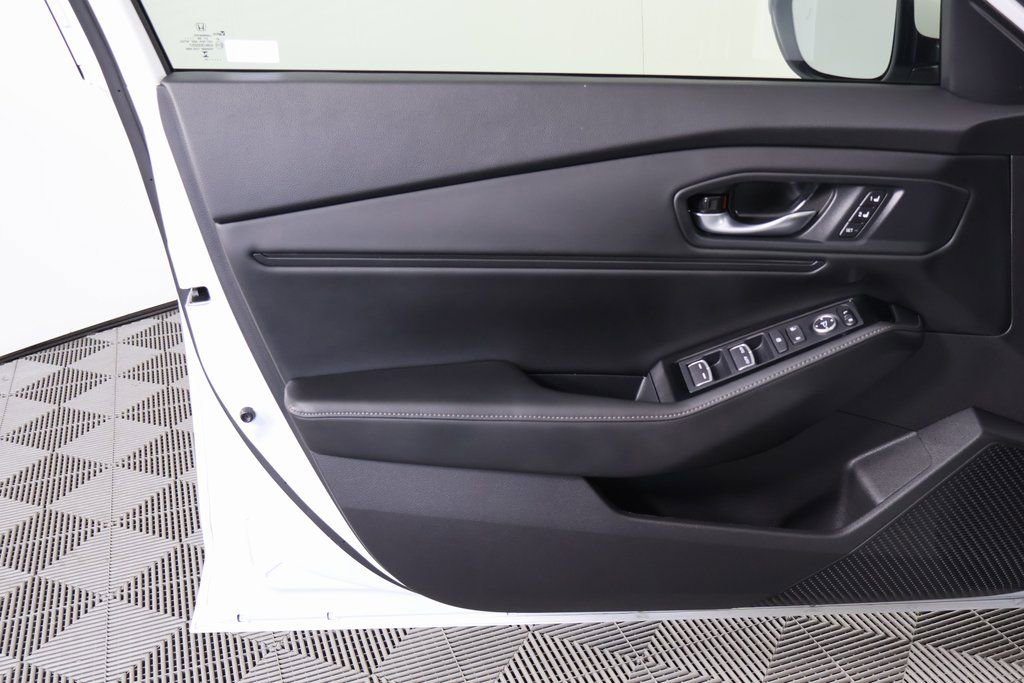 Used 2025 Honda Accord Touring image 12