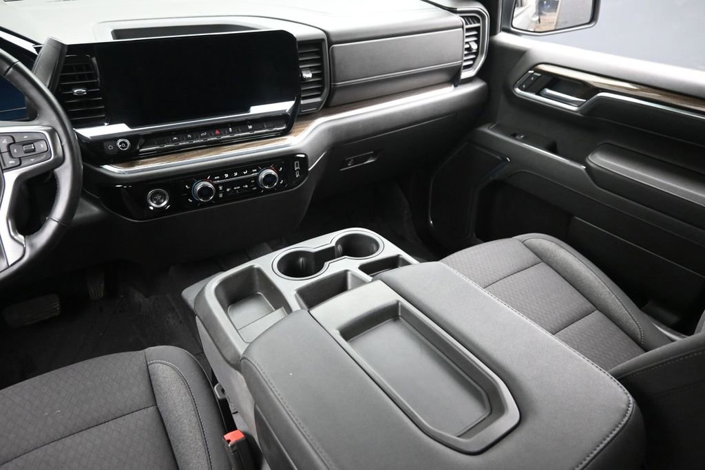 Used 2023 Chevrolet Silverado 1500 LT AWD/4WD image 12