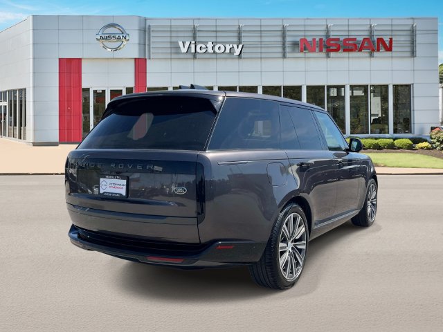 Used 2023 Land Rover Range Rover SE AWD/4WD image 3
