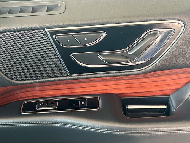 Used 2024 Lincoln Navigator Premiere image 32