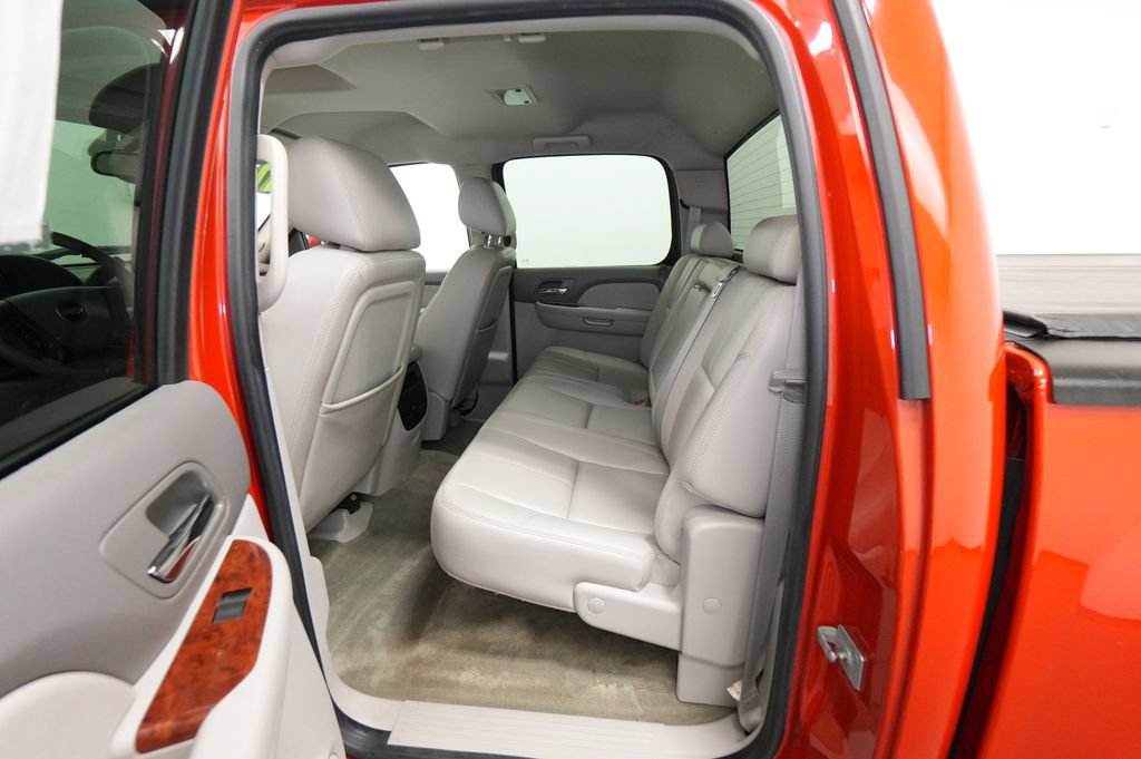 Used 2011 Chevrolet Silverado 1500 LTZ w/ Suspension Package, Off-Road AWD/4WD image 19