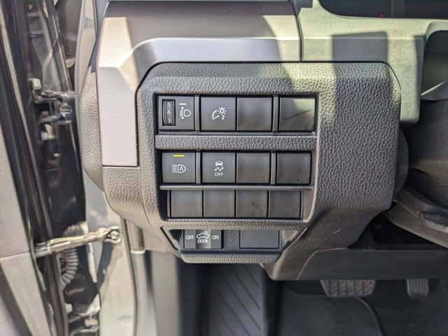 Used 2024 Toyota Tacoma SR5 AWD/4WD image 31