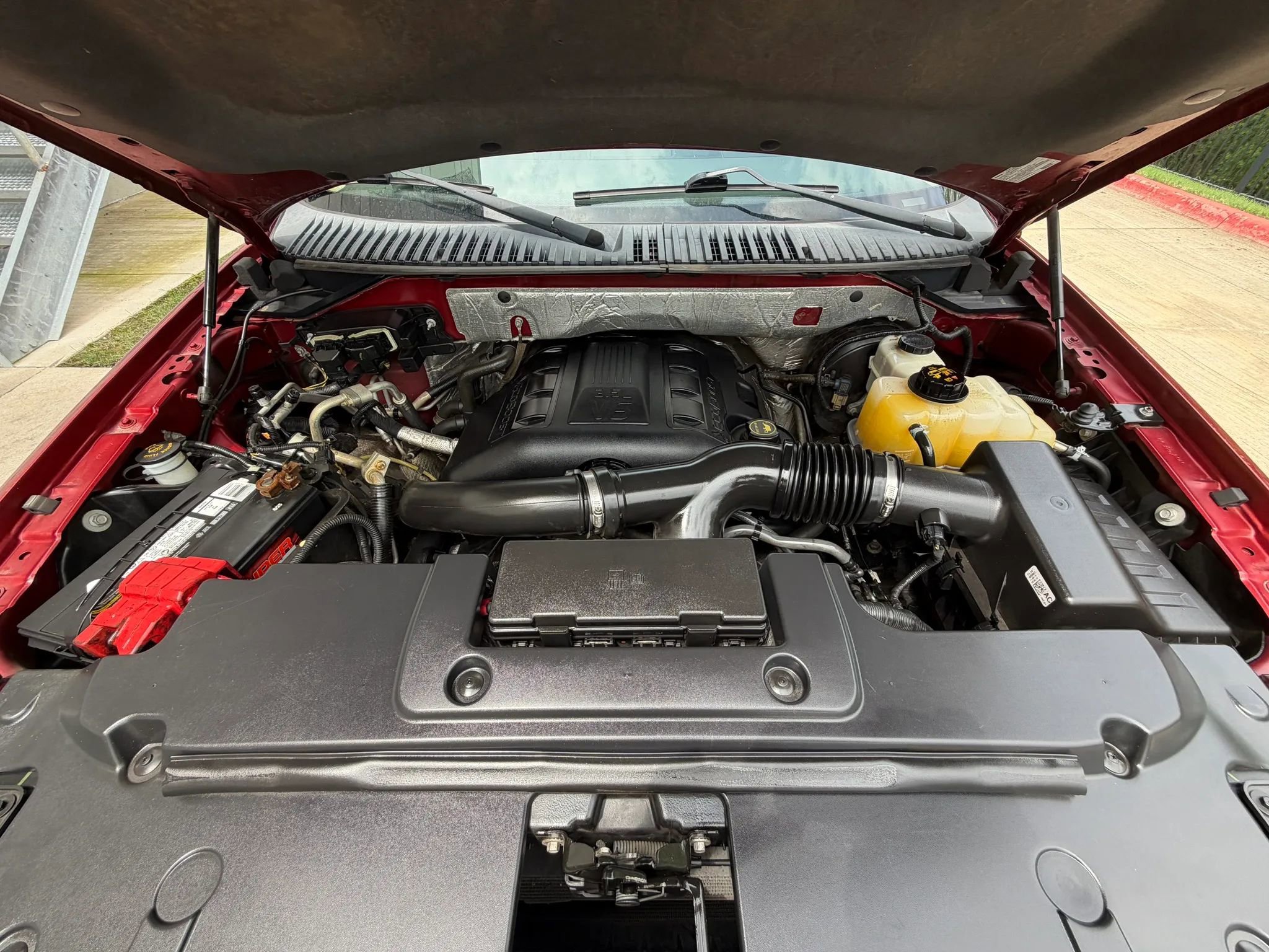 Used 2015 Ford Expedition Limited w/ Equipment Group 301A RWD image 13