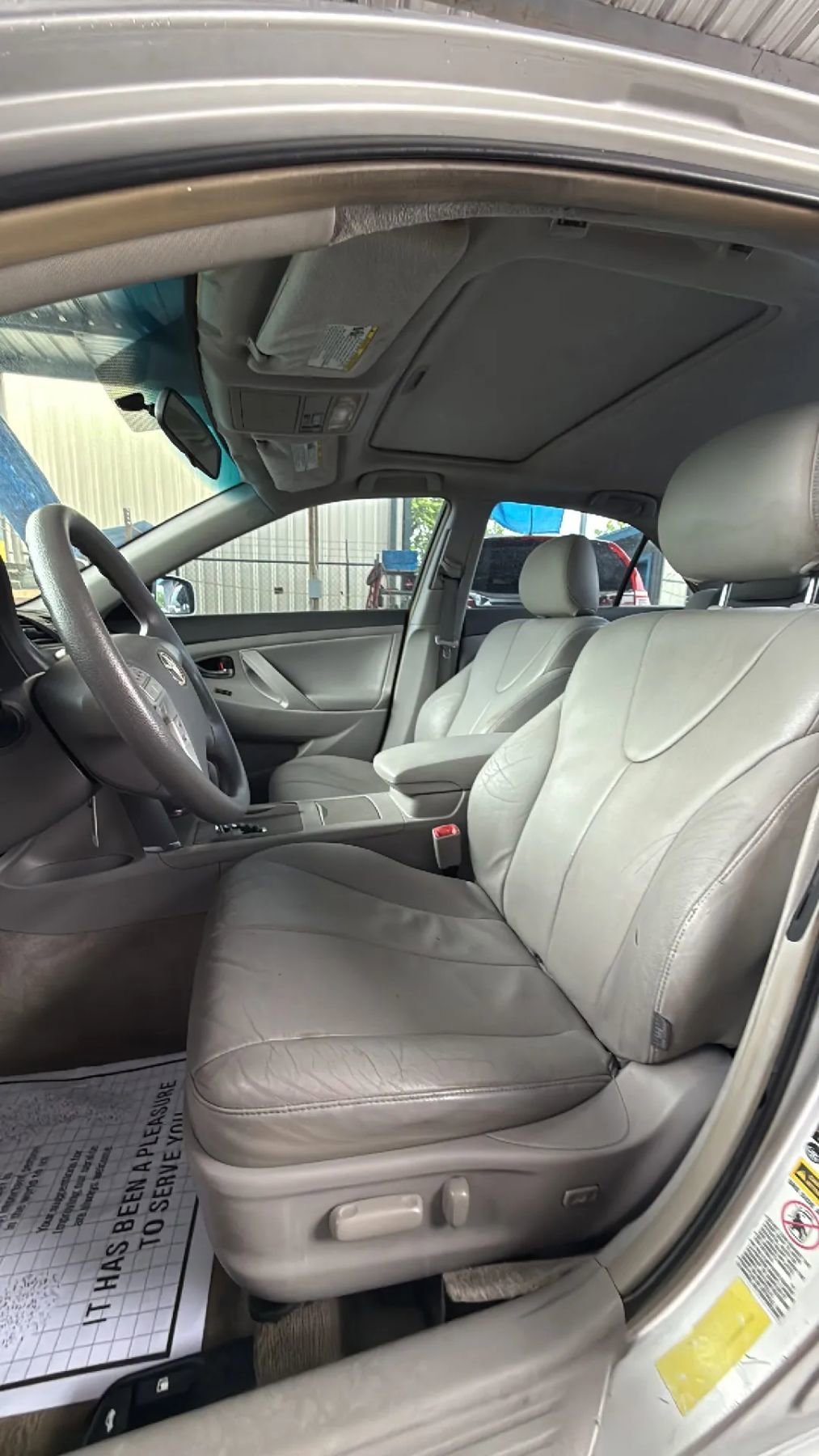 Used 2011 Toyota Camry LE w/ LE Extra-Value Pkg FWD image 15