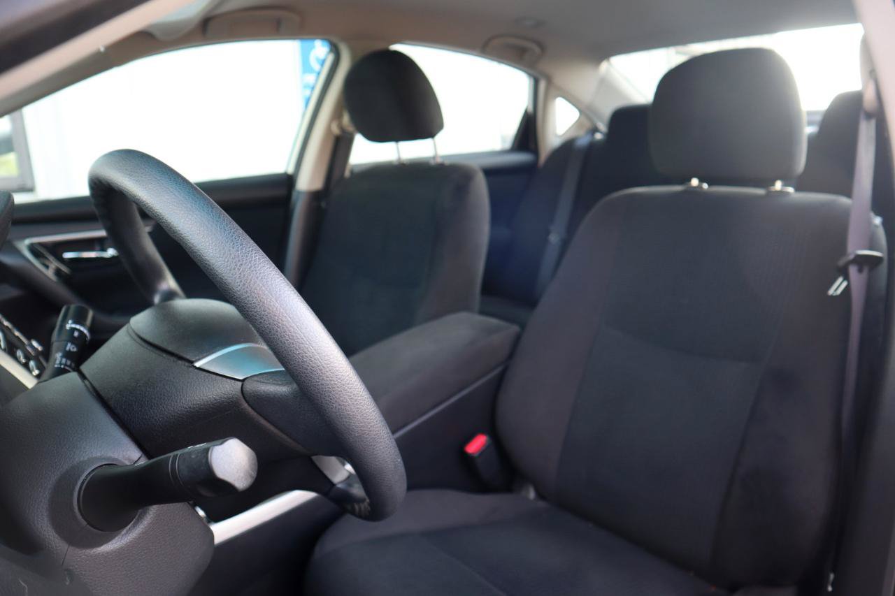 Used 2014 Nissan Altima 2.5 S w/ Display Audio Package FWD image 48