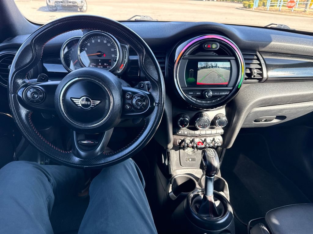 Used 2019 MINI Cooper S w/ Signature Upholstery Package image 13