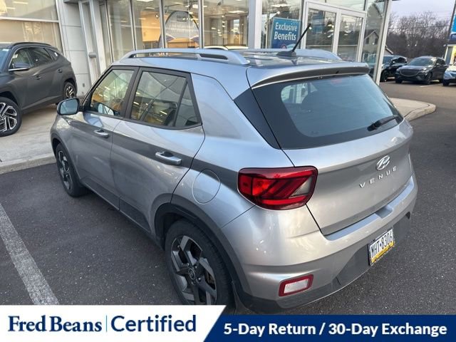 Used 2023 Hyundai Venue SEL image 6