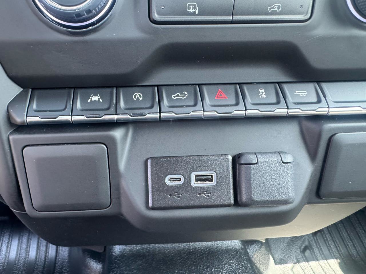 Used 2025 Chevrolet Silverado 1500 W/T RWD image 31
