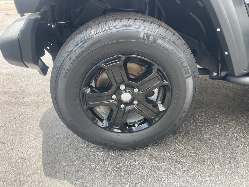 Used 2022 Jeep Wrangler Sport AWD/4WD image 10