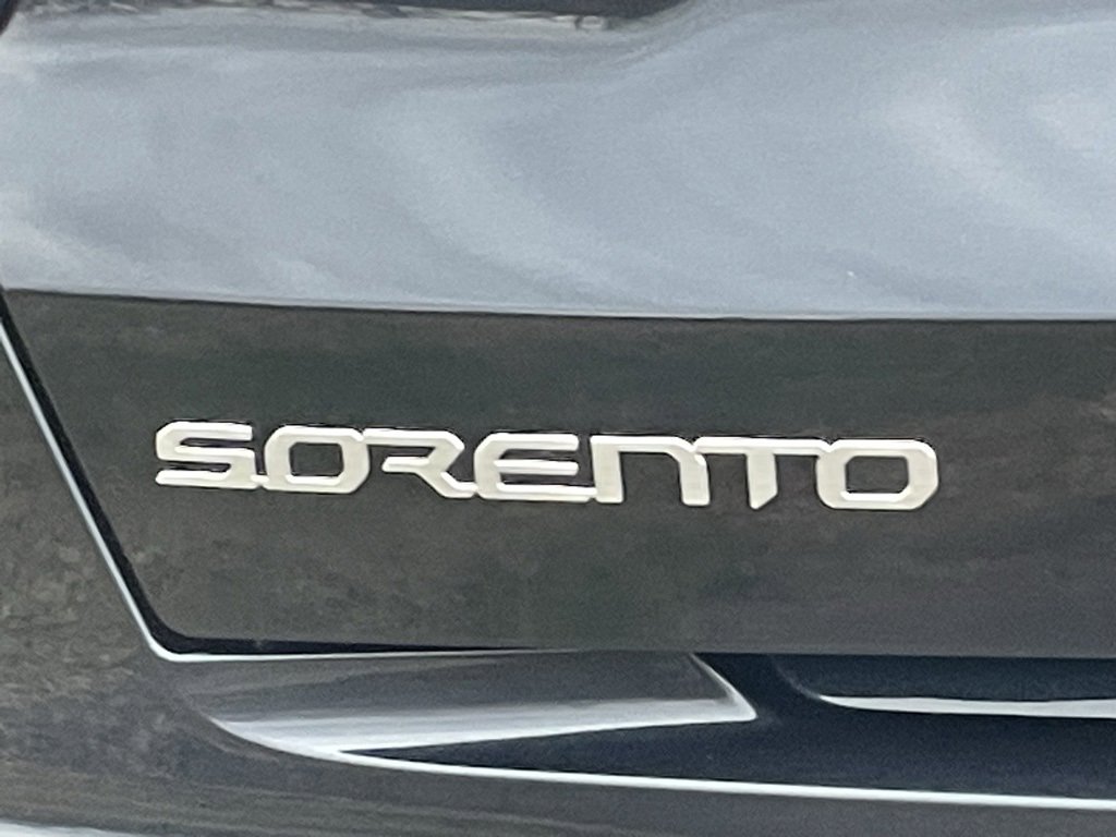Certified 2023 Kia Sorento EX image 20