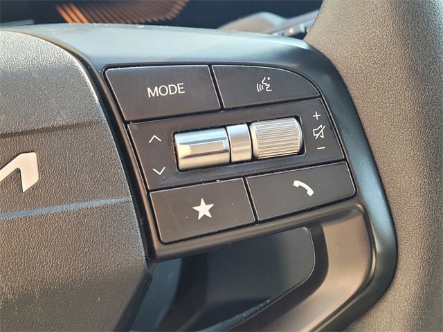 Used 2025 Kia K4 LXS image 15