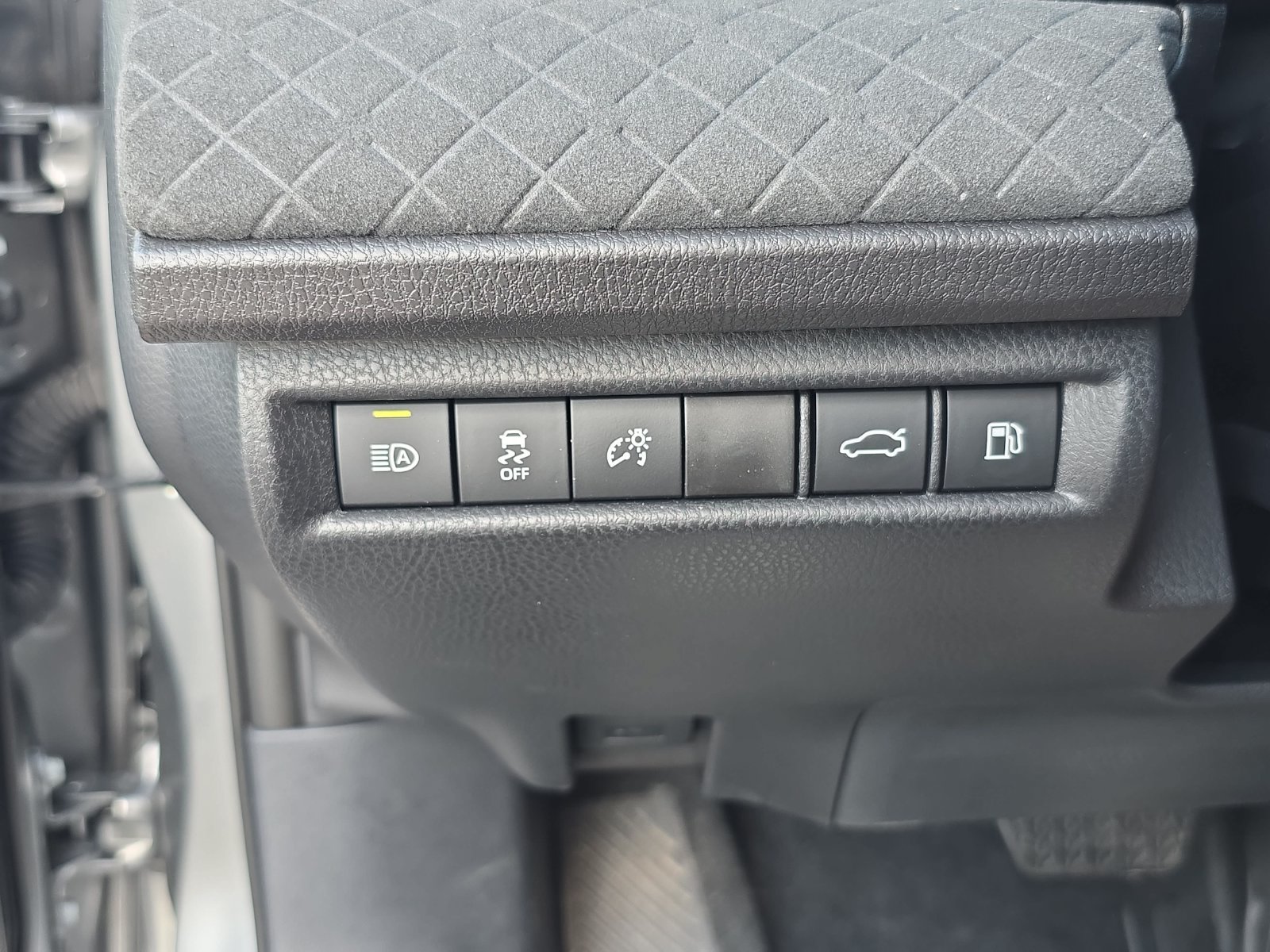 Used 2026 Toyota Camry XLE FWD image 22