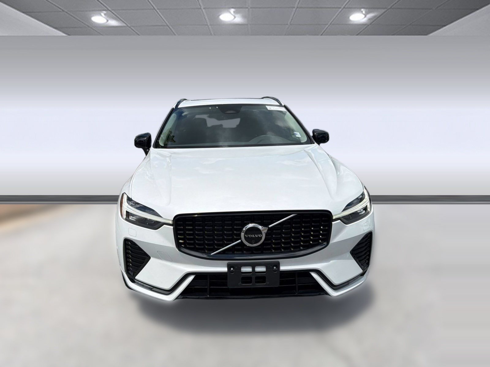 Certified 2024 Volvo XC60 B5 Plus w/ Protection Package Premier AWD/4WD image 6