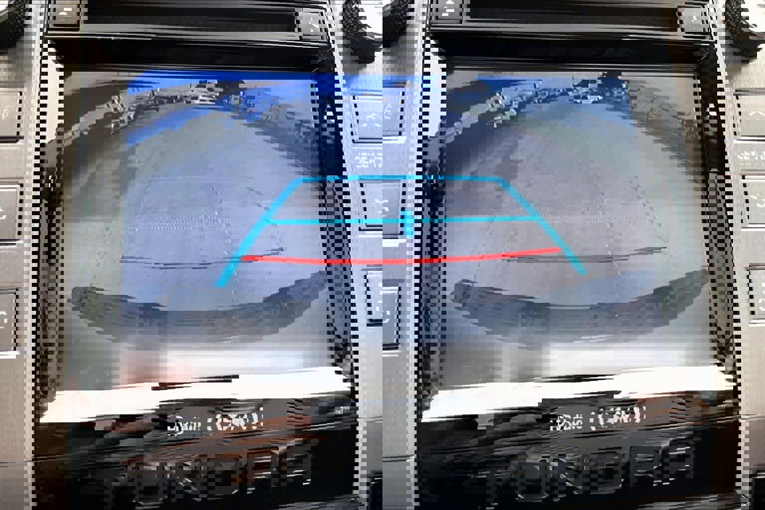 Used 2019 Toyota Tundra SR5 w/ SR5 Upgrade Package AWD/4WD image 23