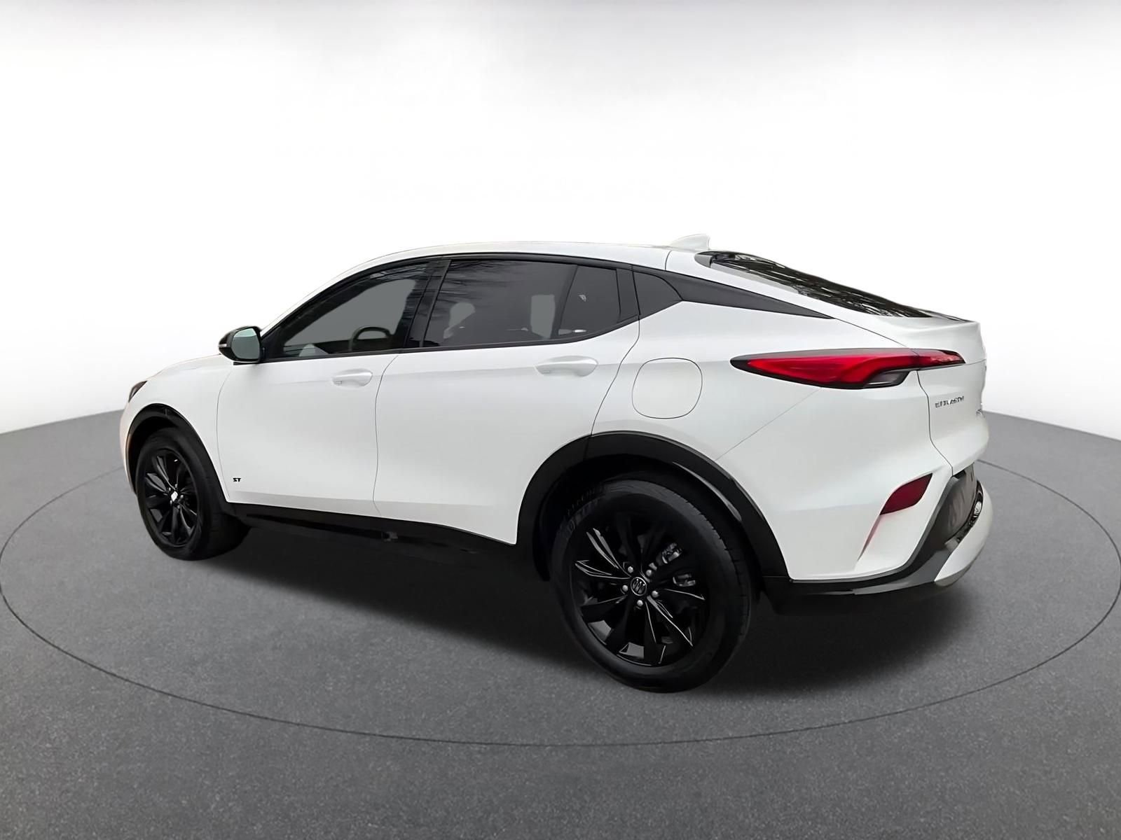 Used 2025 Buick Envista Sport Touring image 10