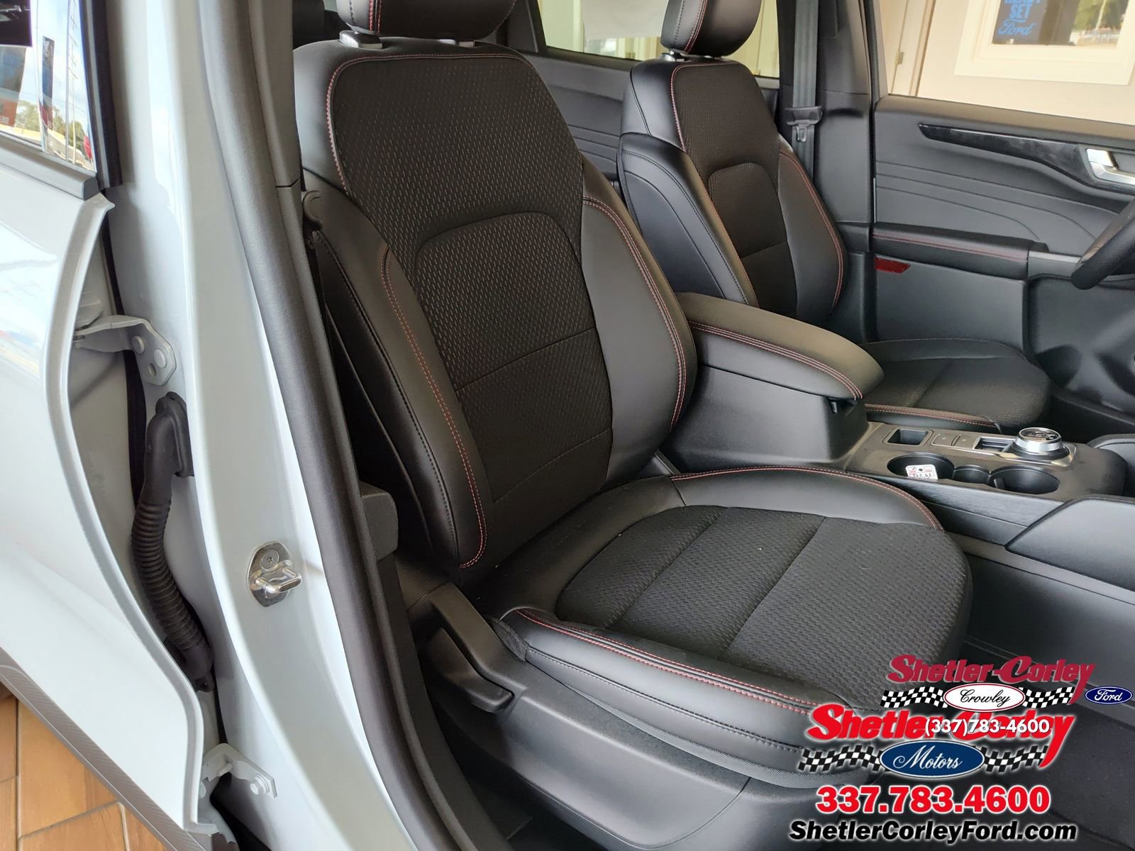 New 2025 Ford Escape ST-Line w/ Equipment Group 301A image 10