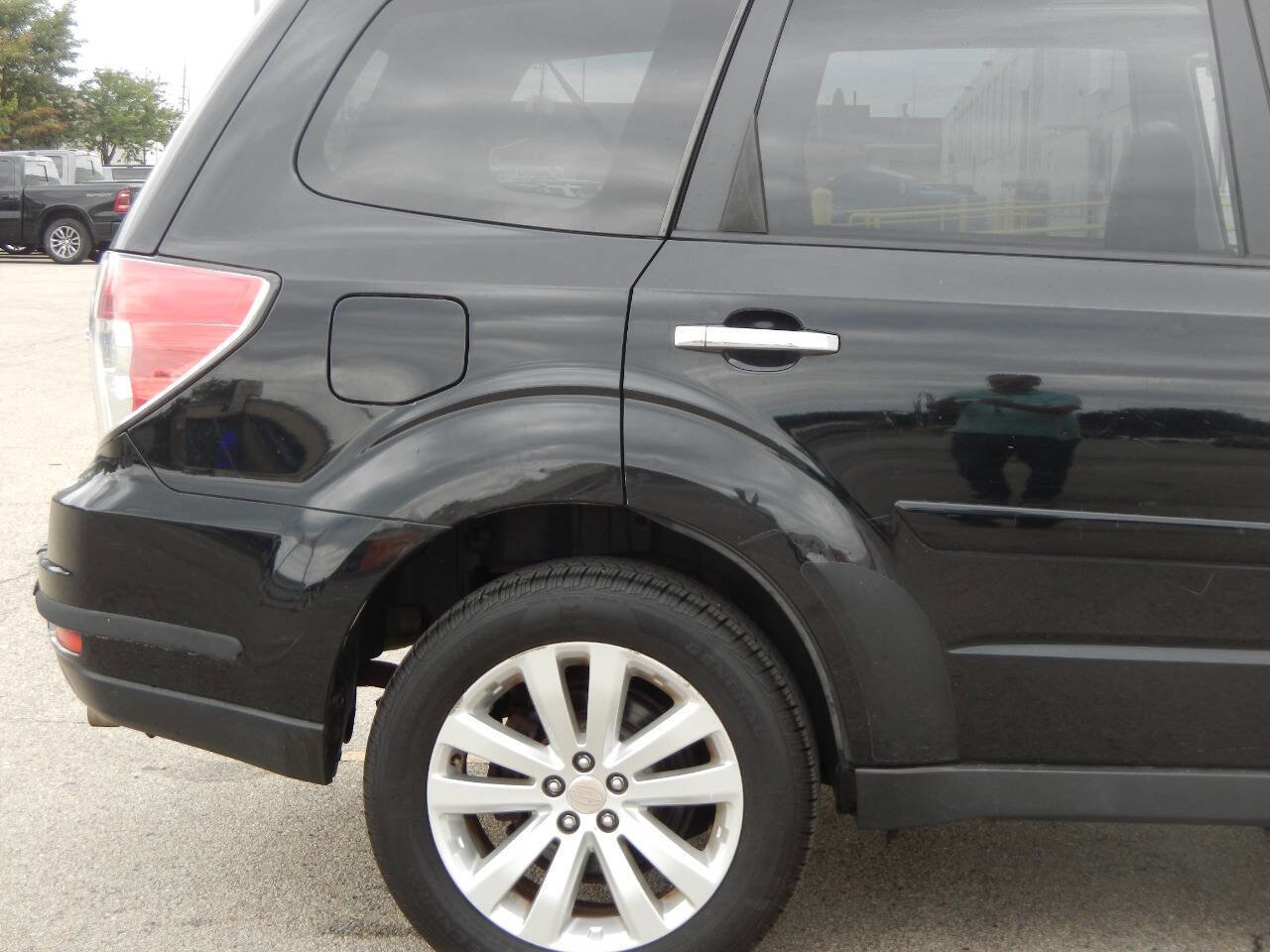 Used 2011 Subaru Forester 2.5X Premium w/ All-Weather Pkg image 22