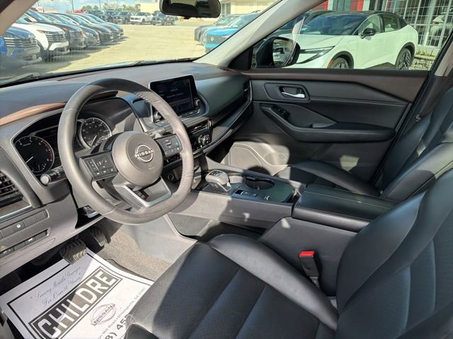 Used 2023 Nissan Rogue SV w/ SV Premium Package image 10