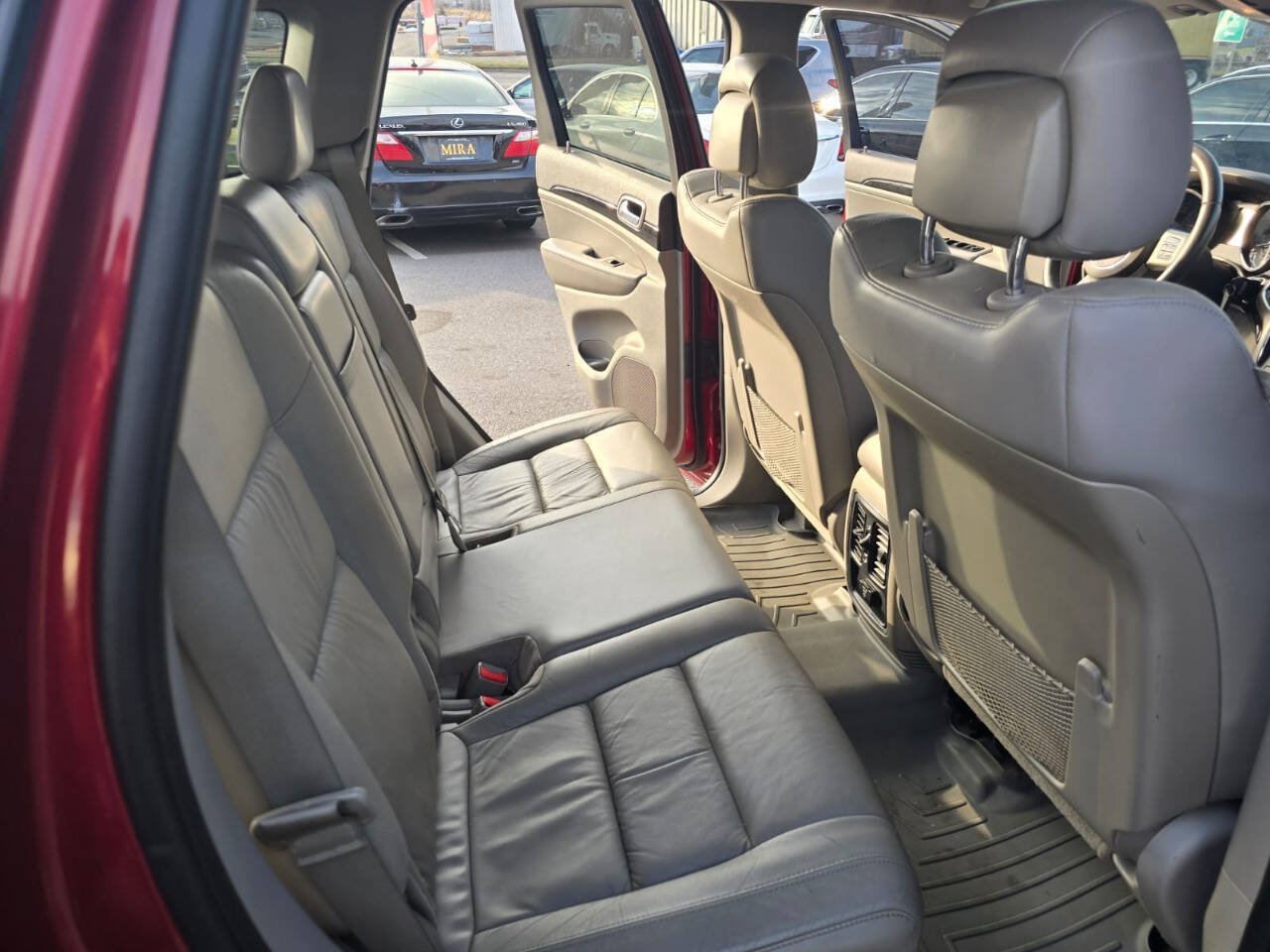 Used 2013 Jeep Grand Cherokee Laredo AWD/4WD image 17
