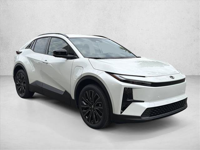 New 2026 Toyota C-HR AWD/4WD video 3