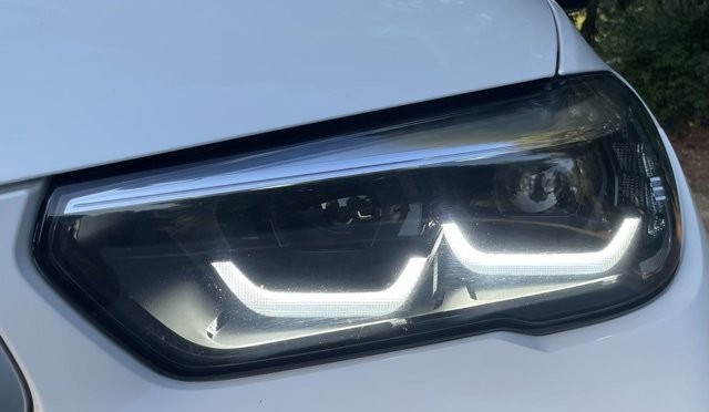 Used 2022 BMW X6 xDrive40i w/ Premium Package image 13