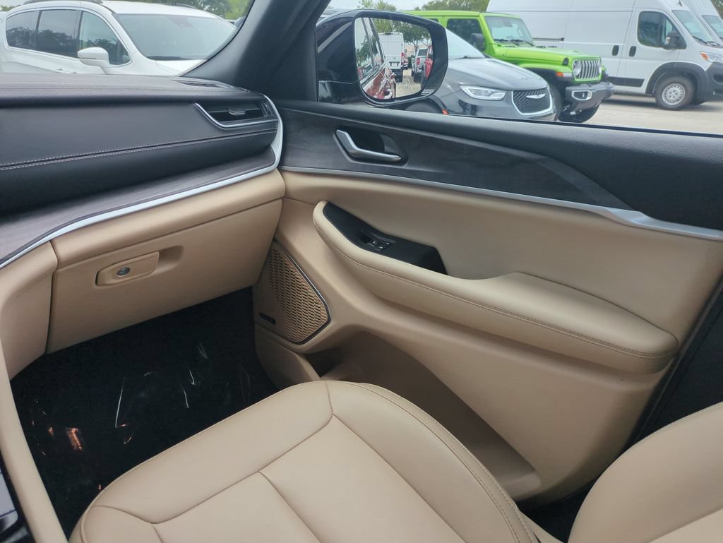 Used 2024 Jeep Grand Cherokee Limited 4xe AWD/4WD image 19