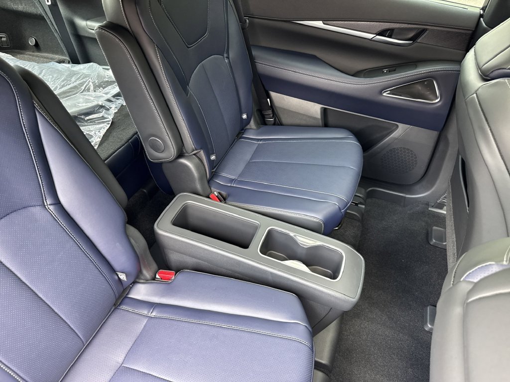 Used 2026 INFINITI QX60 Sport w/ Dark Cargo Package AWD/4WD image 26