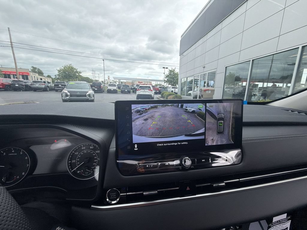 New 2026 Mitsubishi Outlander AWD image 17