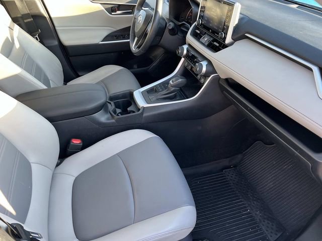 Used 2020 Toyota RAV4 XLE Premium image 23