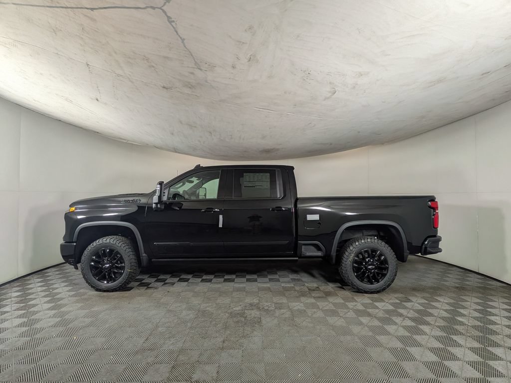 New 2026 Chevrolet Silverado 2500 High Country w/ High Country Premium Package AWD/4WD image 3