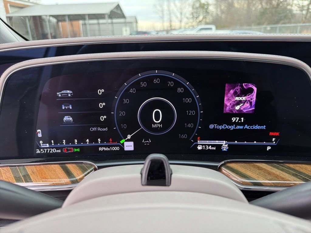 Used 2022 Cadillac Escalade Premium Luxury Platinum w/ Heavy-Duty Trailer Package image 34