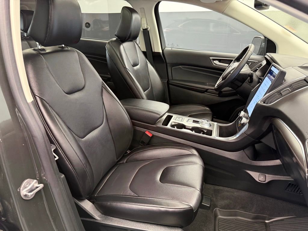 Used 2022 Ford Edge Titanium AWD/4WD image 54