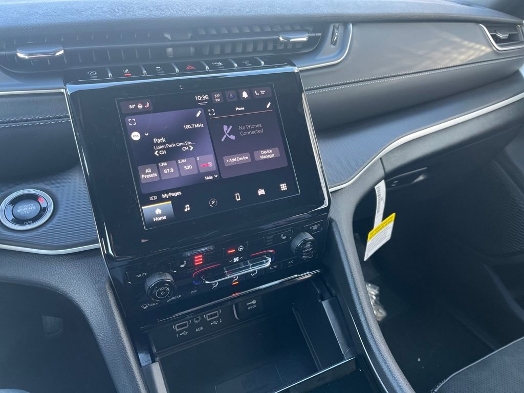 New 2025 Jeep Grand Cherokee Altitude image 12