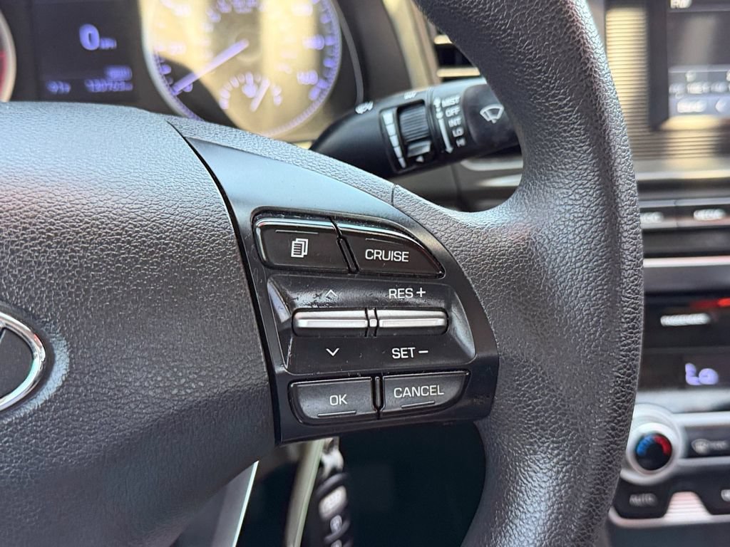 Used 2020 Hyundai Elantra SE w/ Cargo Package (C1) FWD image 21